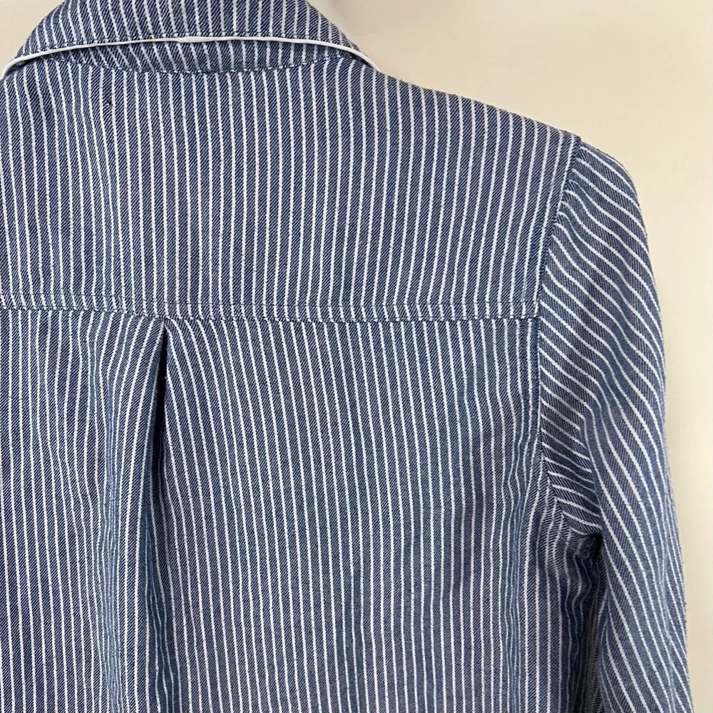 Forever 21 XS Pajama Top Textured Knit Button Front Long Sleeve Blue Cream …